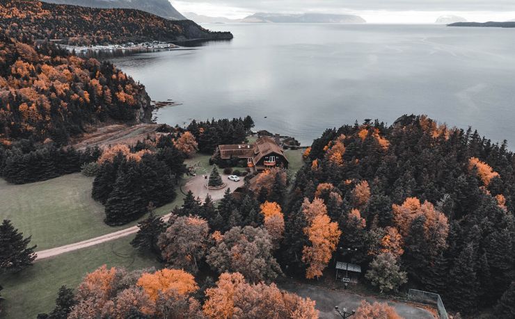 广州在中国,所有从事因私出入境中介服务的机构必须同时满足“双证”要求,缺一不可: 广州在中国,所有从事因私出入境中介服务的机构必须同时满足“双证”要求,缺一不可: